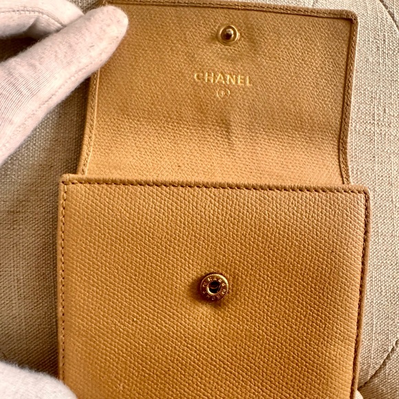 Chanel trifold wallet - Picture 11 of 14